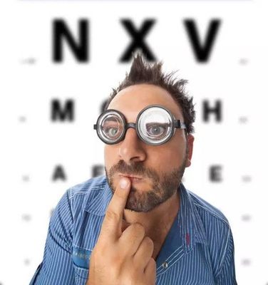 隱形眼鏡真的會(huì)造成不可逆轉(zhuǎn)的視力下降嗎？真相全都在這里